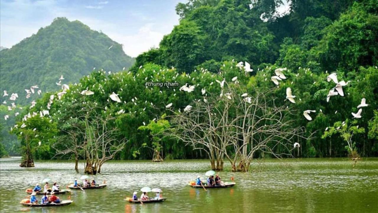Trang An Freedom Hood Hostel นิญบิ่ญ ภายนอก รูปภาพ