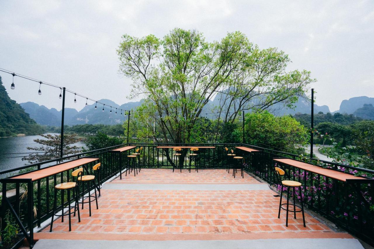 Trang An Freedom Hood Hostel นิญบิ่ญ ภายนอก รูปภาพ
