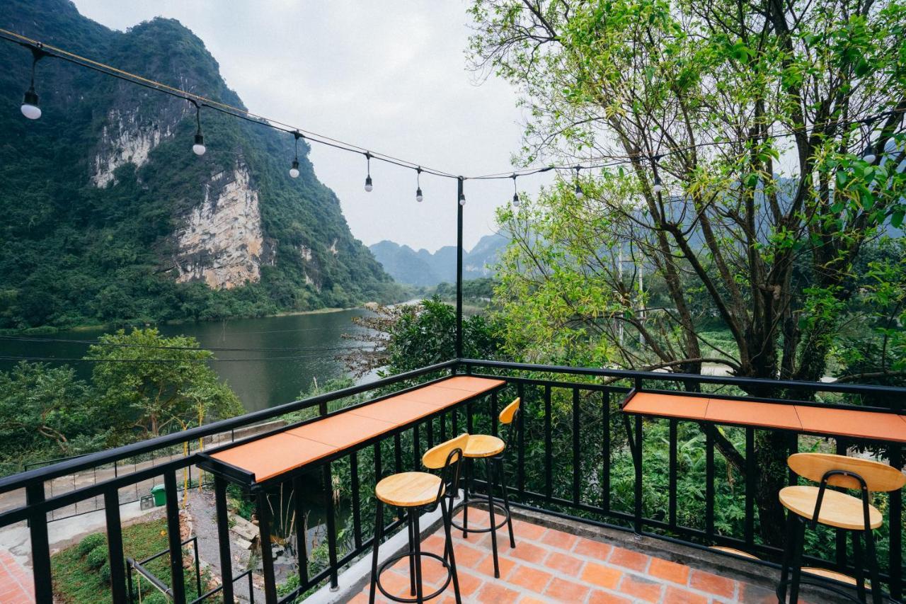 Trang An Freedom Hood Hostel นิญบิ่ญ ภายนอก รูปภาพ