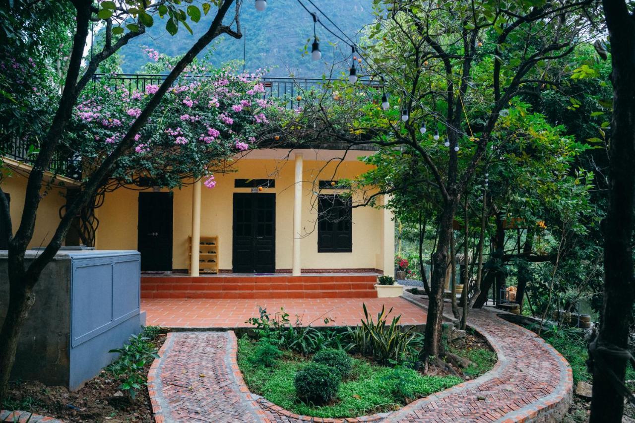 Trang An Freedom Hood Hostel นิญบิ่ญ ภายนอก รูปภาพ