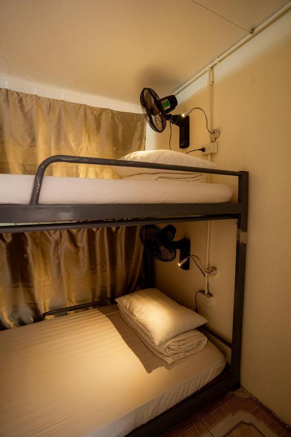 Trang An Freedom Hood Hostel นิญบิ่ญ ภายนอก รูปภาพ